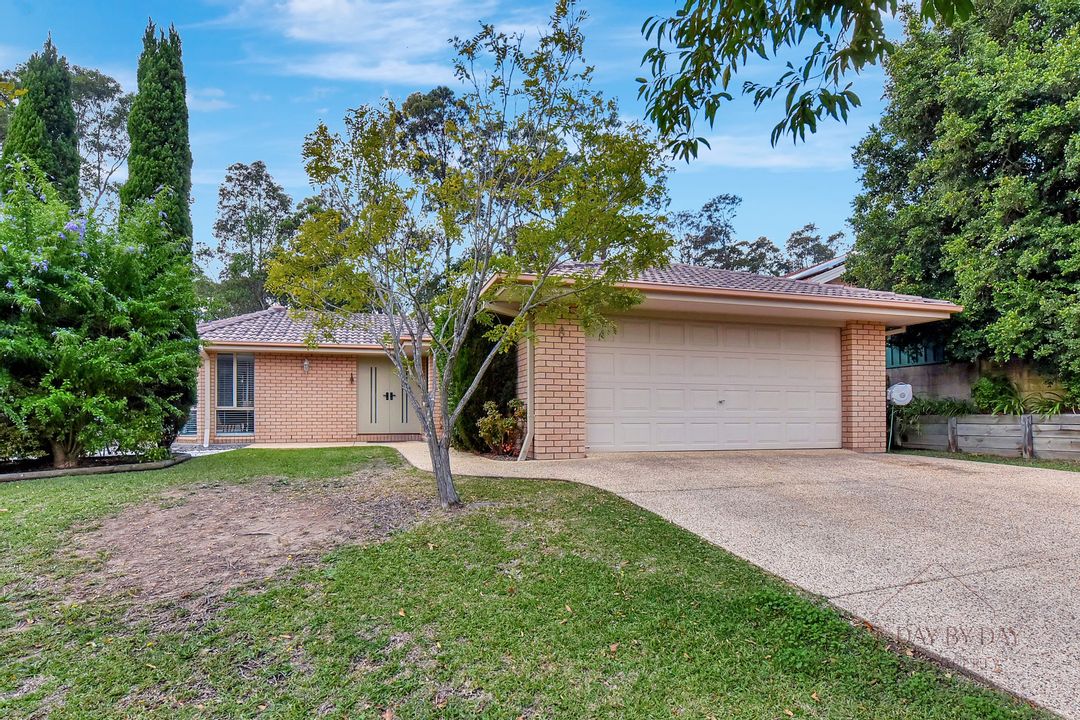 Image of property at 8 Basswood Crescent, Fletcher NSW 2287