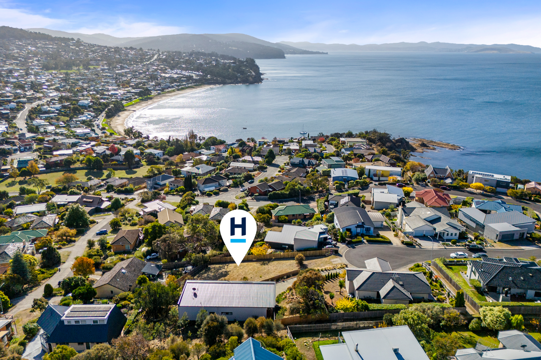 Image of property at 13 Steen Court, Blackmans Bay TAS 7052