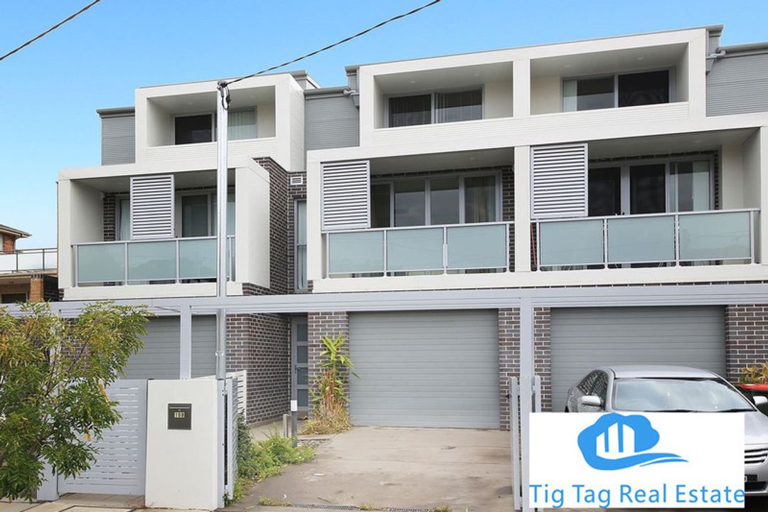 Image of property at 10B Mac Intosh Street, Mascot NSW 2020