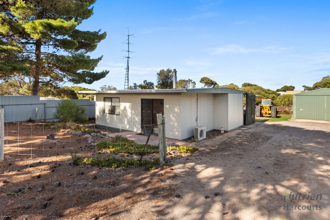Image of property at 12 Mistletoe Drive, The Pines SA 5577