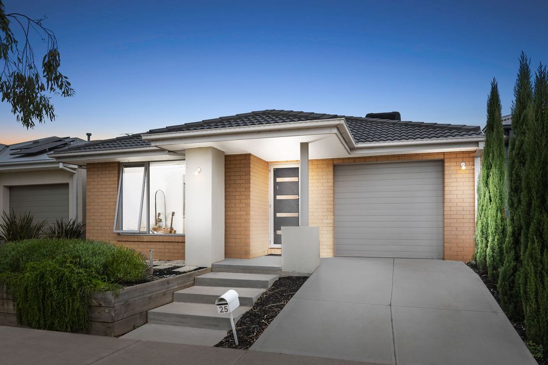 Image of property at 25 Croxden Avenue, Thornhill Park VIC 3335