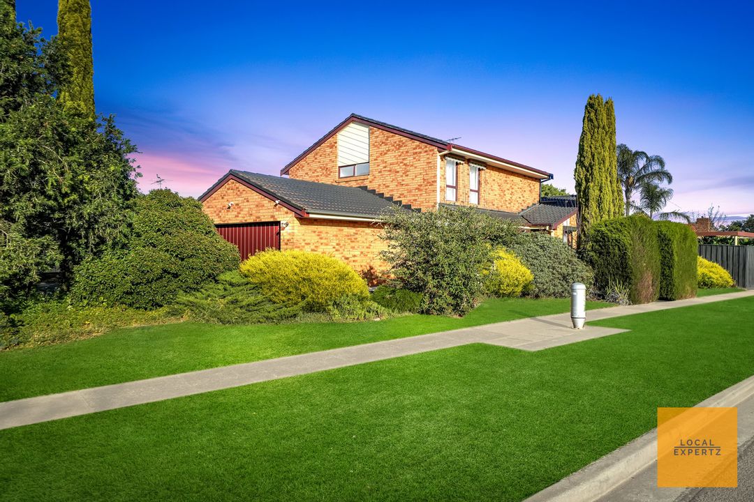Image of property at 8 Avoca Court, Brookfield VIC 3338