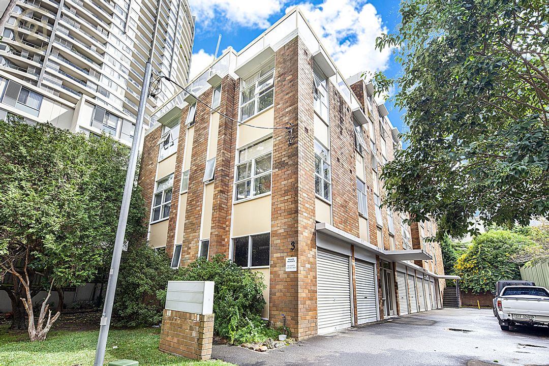 Image of property at 4/3 Mcintosh Street, Chatswood NSW 2067