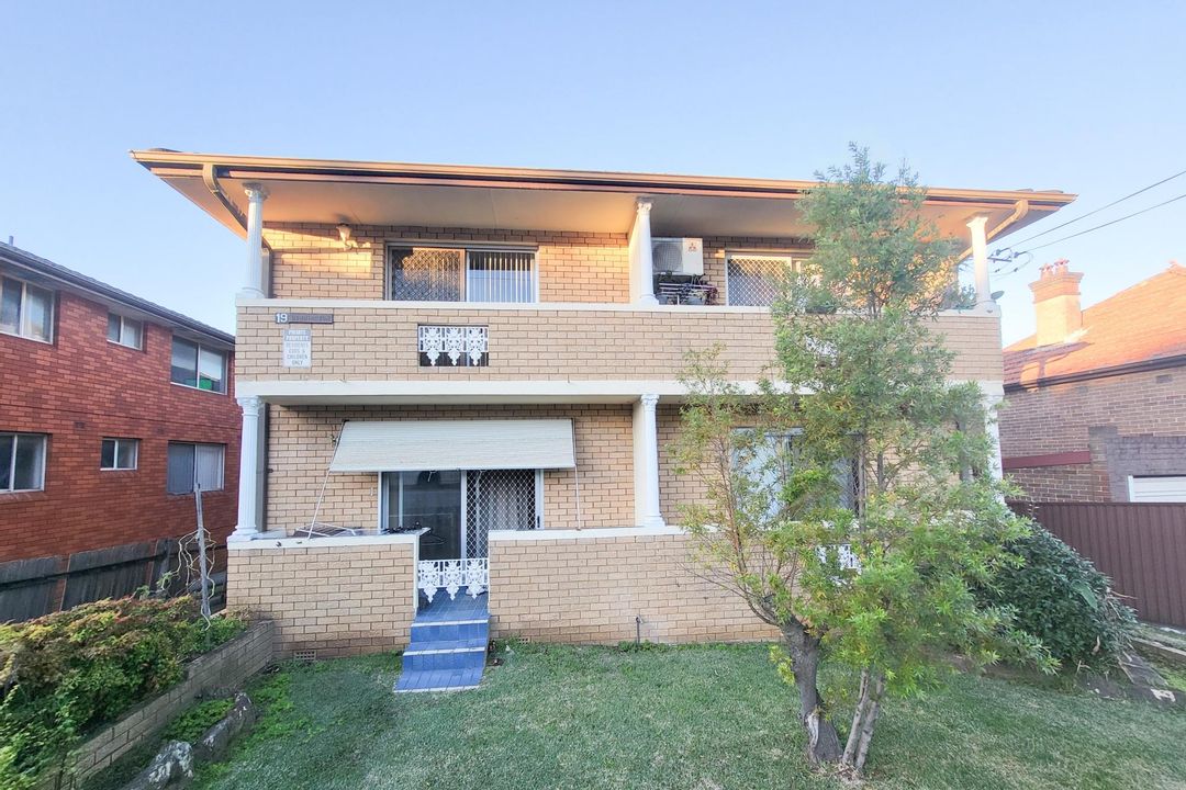Image of property at 2/19 Duke Street, Campsie NSW 2194
