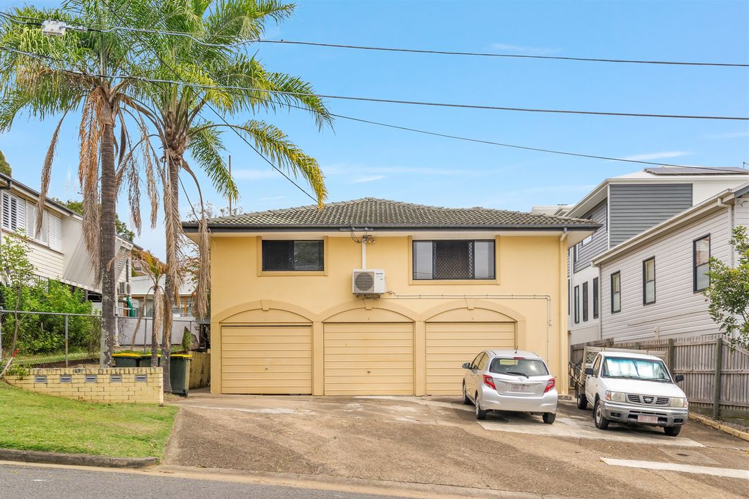Image of property at 4/49 Macaulay Street, Coorparoo QLD 4151