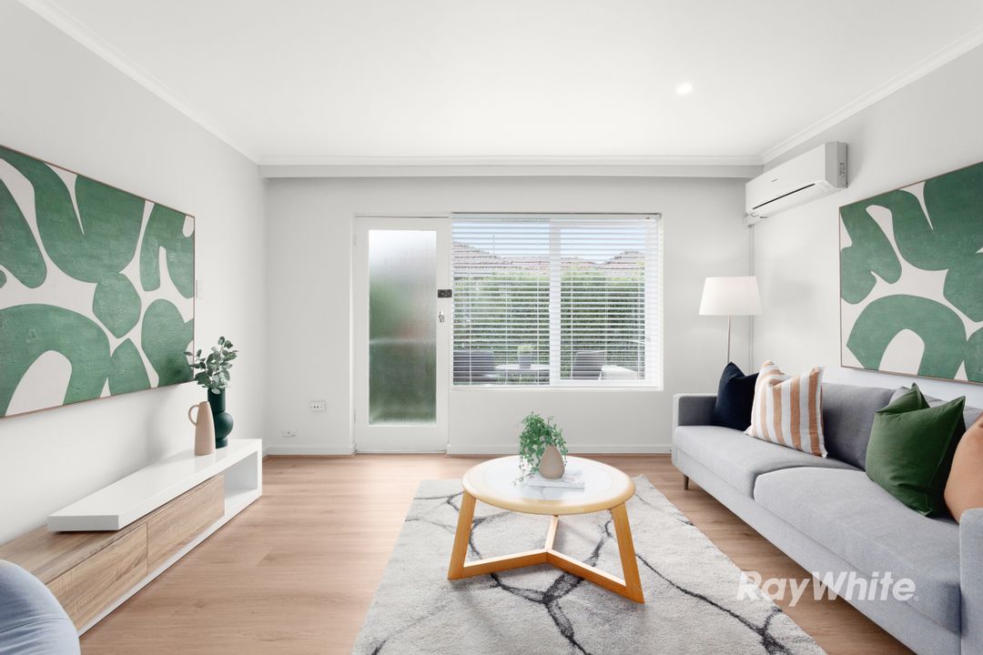 Image of property at 12/10 St Huberts Road, Carnegie VIC 3163