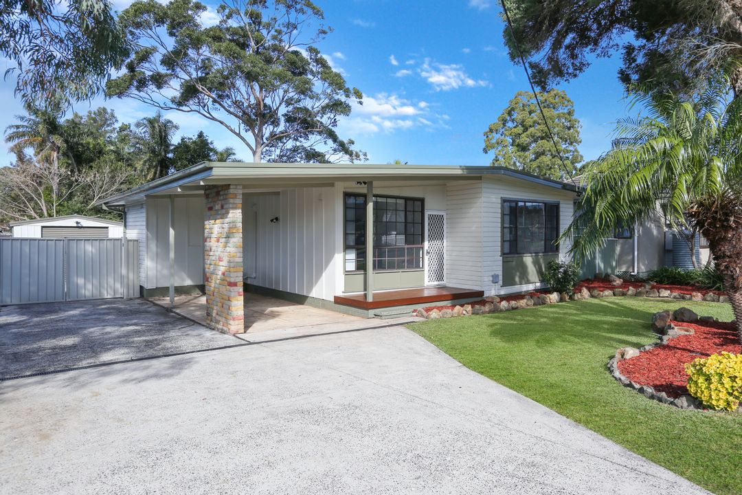Image of property at 11 Lakelands Drive, Dapto NSW 2530