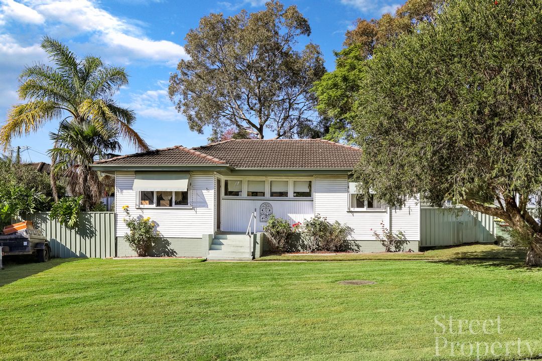 Image of property at 30 Bernice Crescent, Waratah West NSW 2298