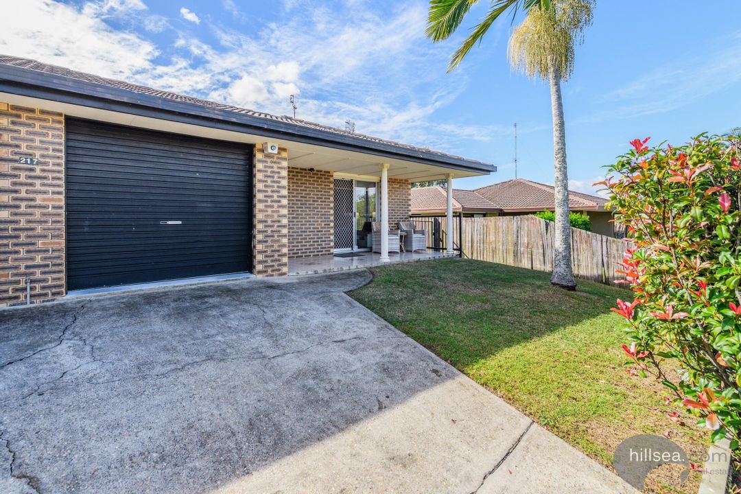 Image of property at 2/217 Central Street, Labrador QLD 4215