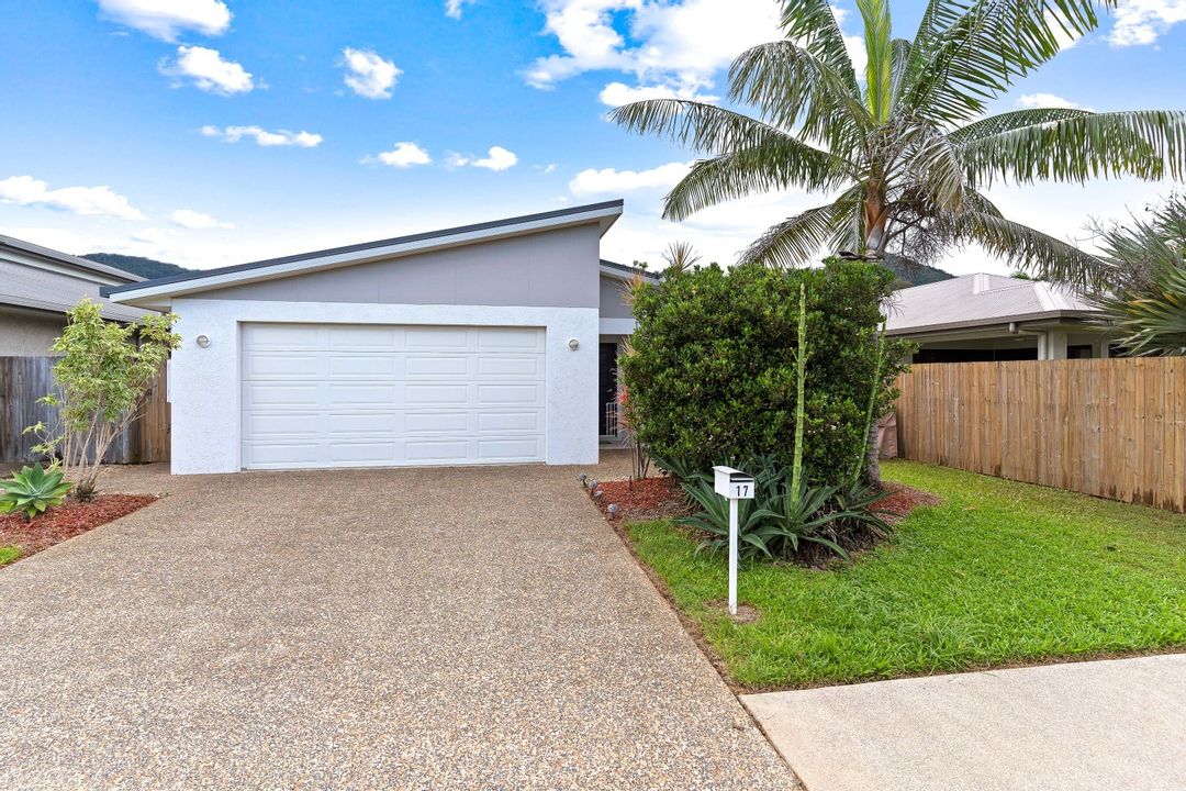 Image of property at 17 Hillary Drive, Smithfield QLD 4878
