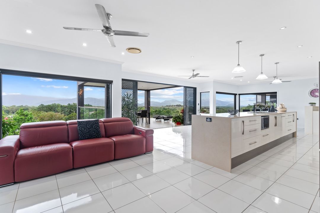 Image of property at 10 Sunbird Drive, Woree QLD 4868