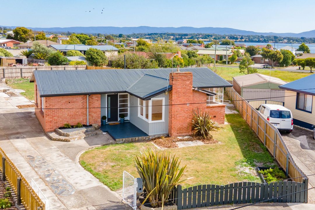 Image of property at 8 Duke Avenue, George Town TAS 7253