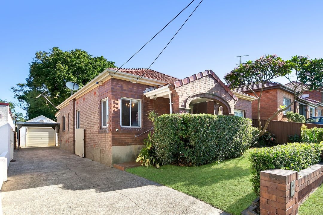Image of property at 17 Burbong Street, Kingsford NSW 2032