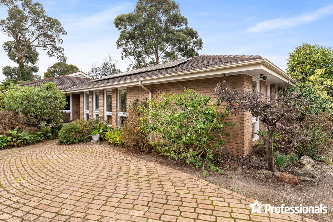 Image of property at 8 Bromley Close, Ferntree Gully VIC 3156