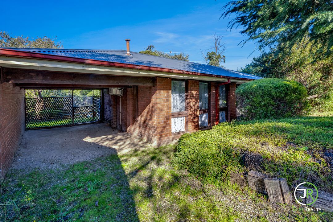 Image of property at 3 Outlook Drive, Berwick VIC 3806