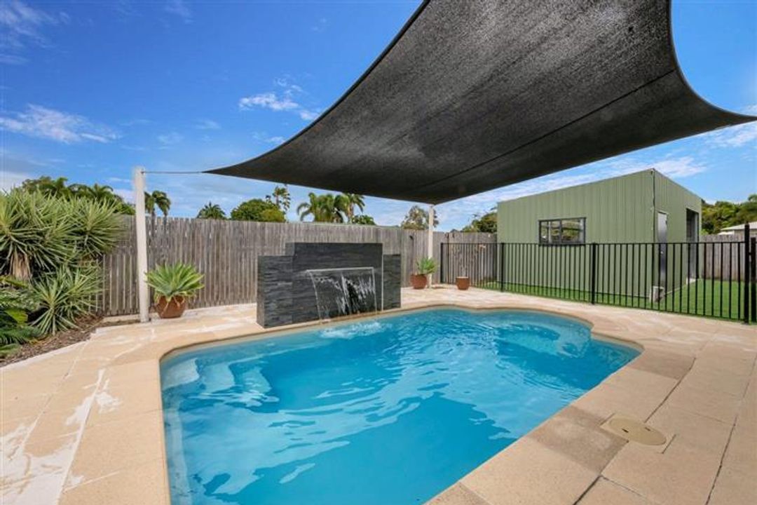 Image of property at 27 Riviera Circuit, Kirwan QLD 4817