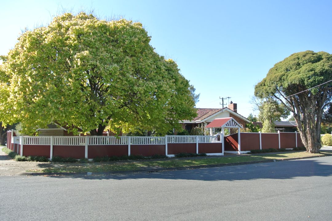 Image of property at 40 Longbourne Avenue, Notting Hill VIC 3168