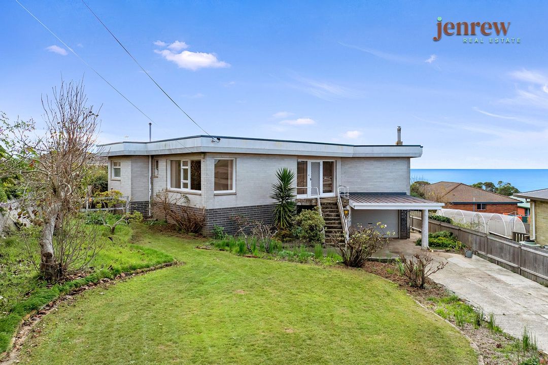 Image of property at 13 Gilmour Crescent, Somerset TAS 7322