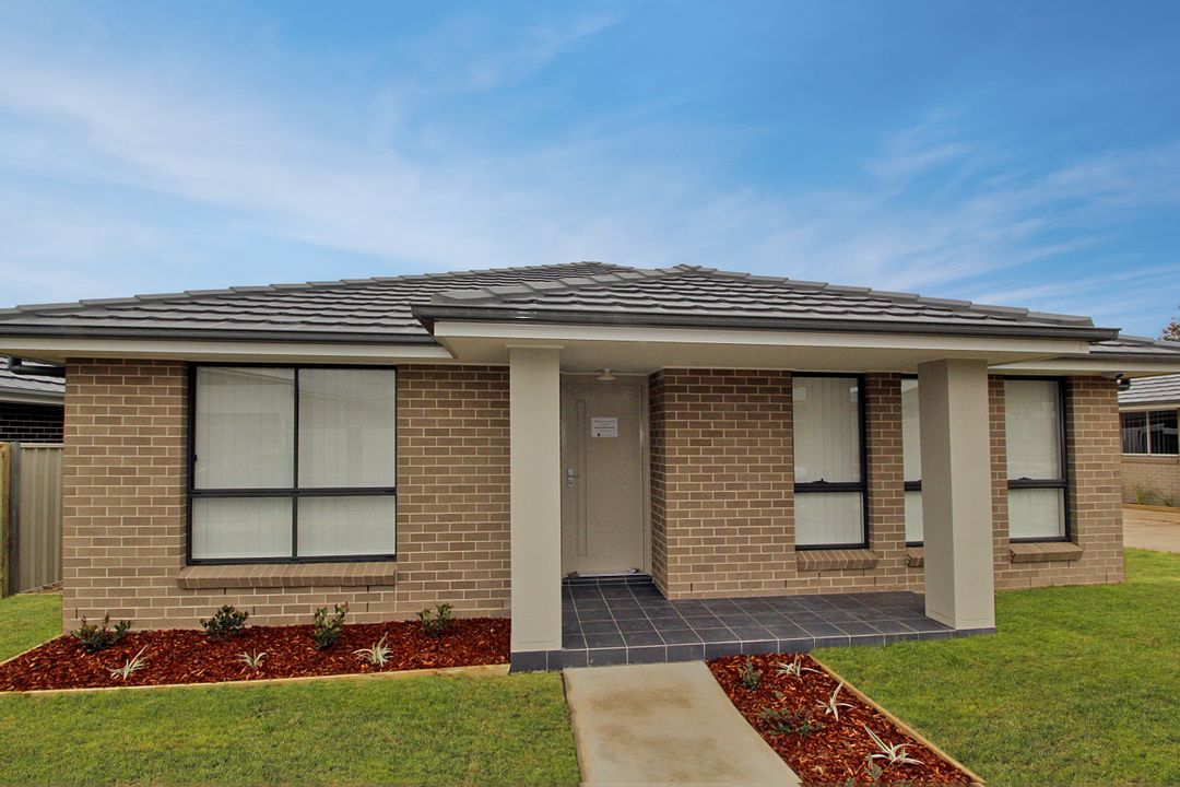 Image of property at 8 Lance St, Oran Park NSW 2570