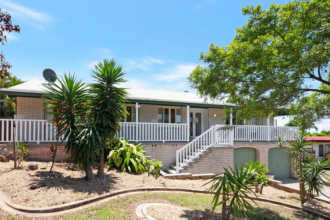 Image of property at 11 Greer Street, Meikleville Hill QLD 4703