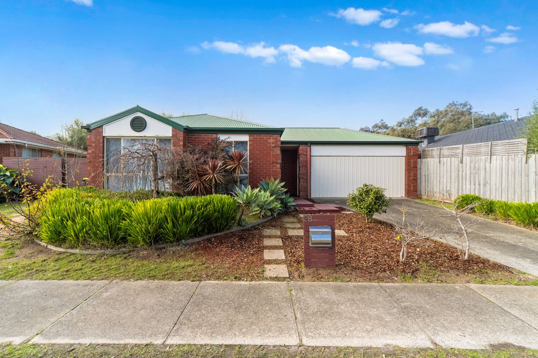 Image of property at 28 Lexton Drive, Langwarrin VIC 3910