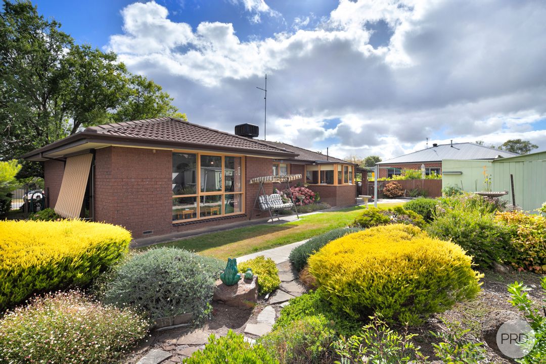 Image of property at 8 Semmens Avenue, Creswick VIC 3363