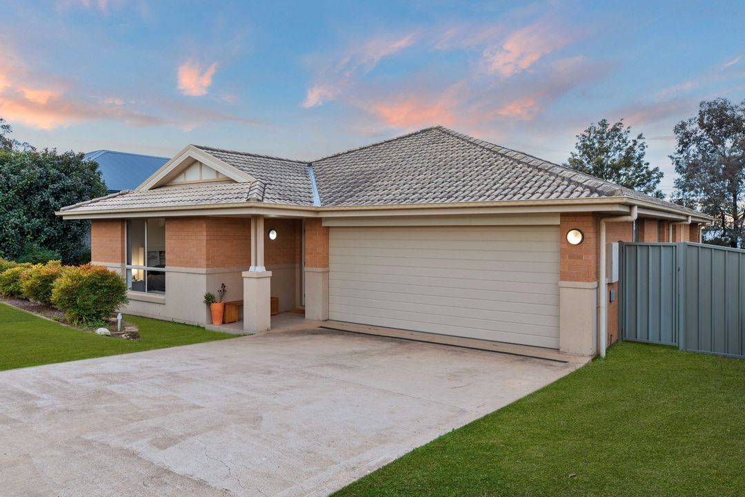 Image of property at 12 Portabello Crescent, Thornton NSW 2322