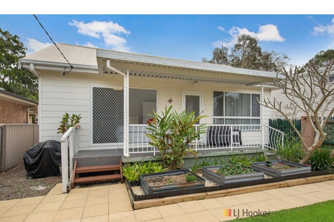 Image of property at 21a Alexandra Street, Budgewoi NSW 2262