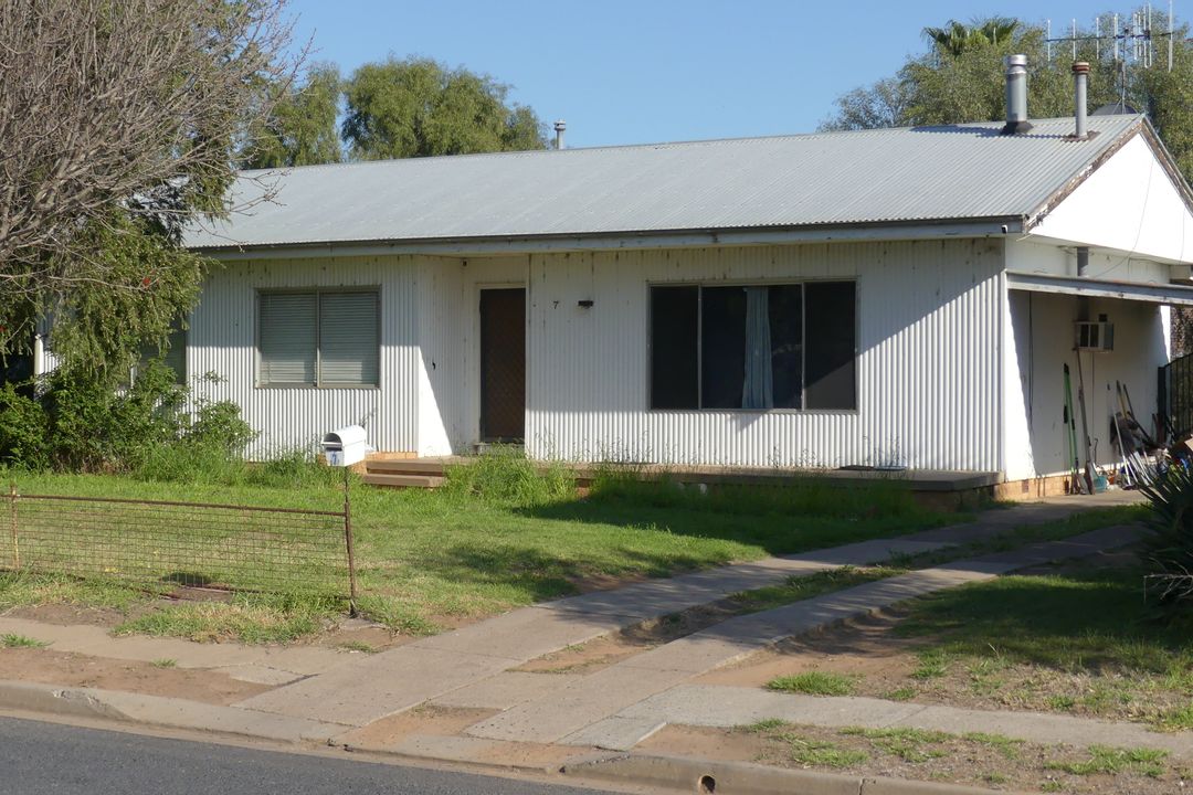 7 Johns Ave, Warren, NSW, 2824, Australia, House for sale by Trevor