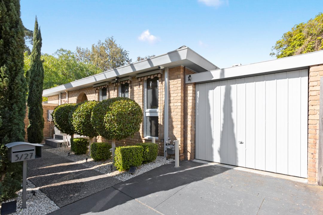 Image of property at 3/27 Omama Road, Murrumbeena VIC 3163