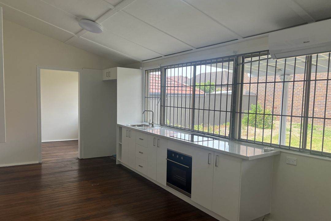 Image of property at 2/3 Melbourne Street, Concord NSW 2137