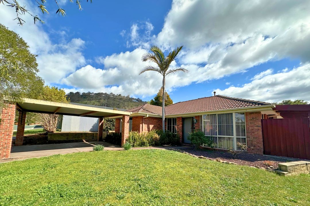 Image of property at 1 Mc Culloch Crescent, Wodonga VIC 3690