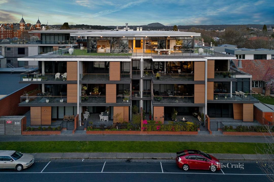 Image of property at 302/18-22 Wendouree Parade, Lake Wendouree VIC 3350