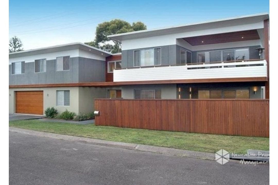 Image of property at 2 Edith Street, Marks Point NSW 2280