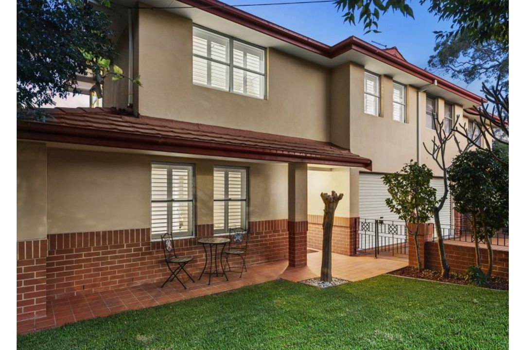 Image of property at 1/186 Oak Road, Kirrawee NSW 2232