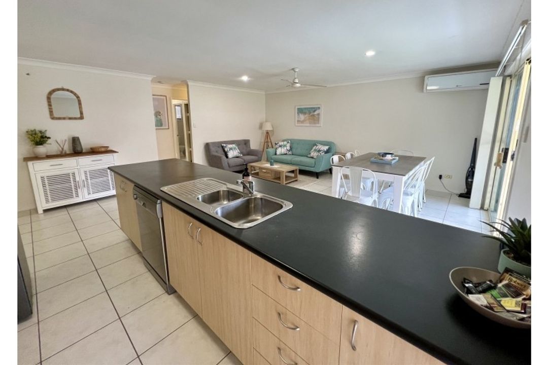 Image of property at 41 Clovelly Place, Sandstone Point QLD 4511