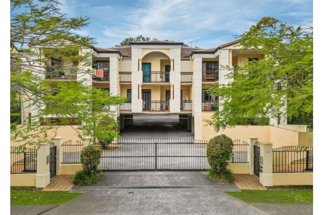 Image of property at 10/127 Macquarie Street, St Lucia QLD 4067