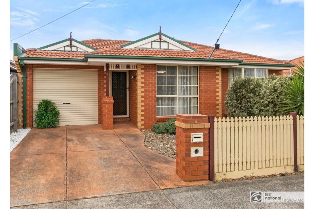 Image of property at 1/16 Dove Avenue, Altona VIC 3018