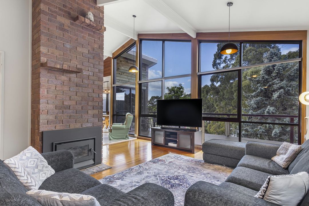 Image of property at 54 Mungala Crescent, Miandetta TAS 7310