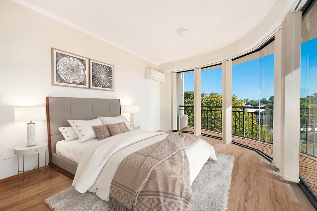 Image of property at 45 Harries Rd, Coorparoo QLD 4151