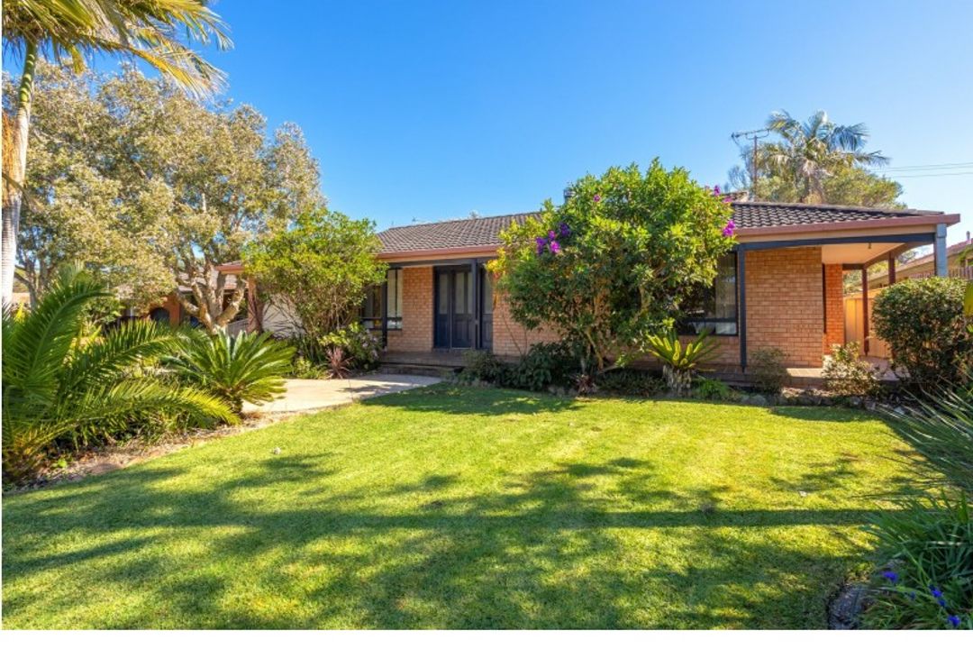 Image of property at 11 Oceanic Place, Old Bar NSW 2430