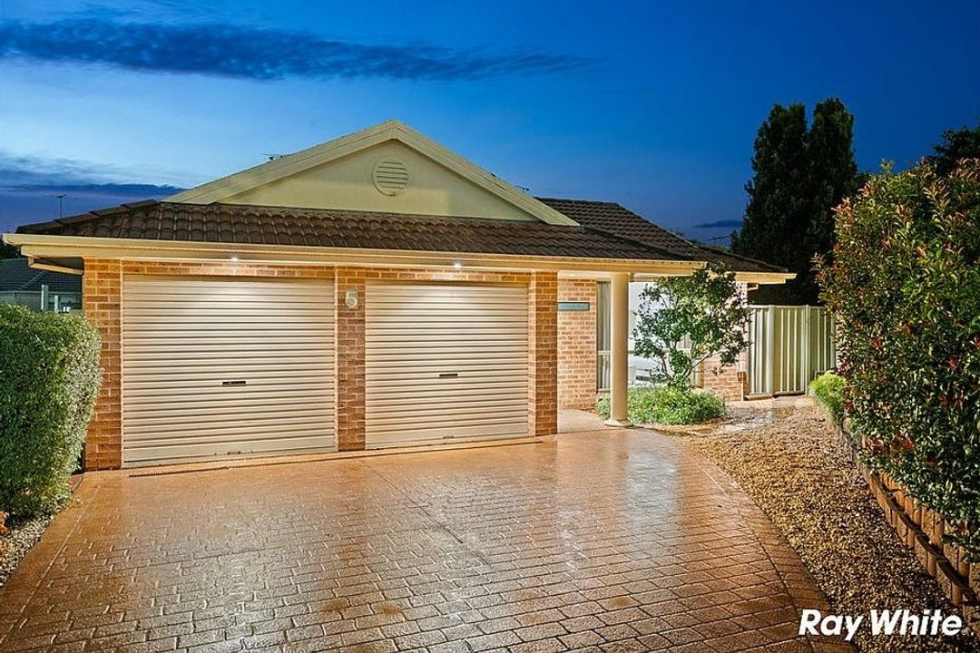 Image of property at 5 Henty Pl, Quakers Hill NSW 2763